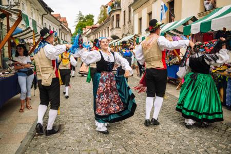Povorka ob dnevih narodnih noš in oblačilne dedščine (75)
